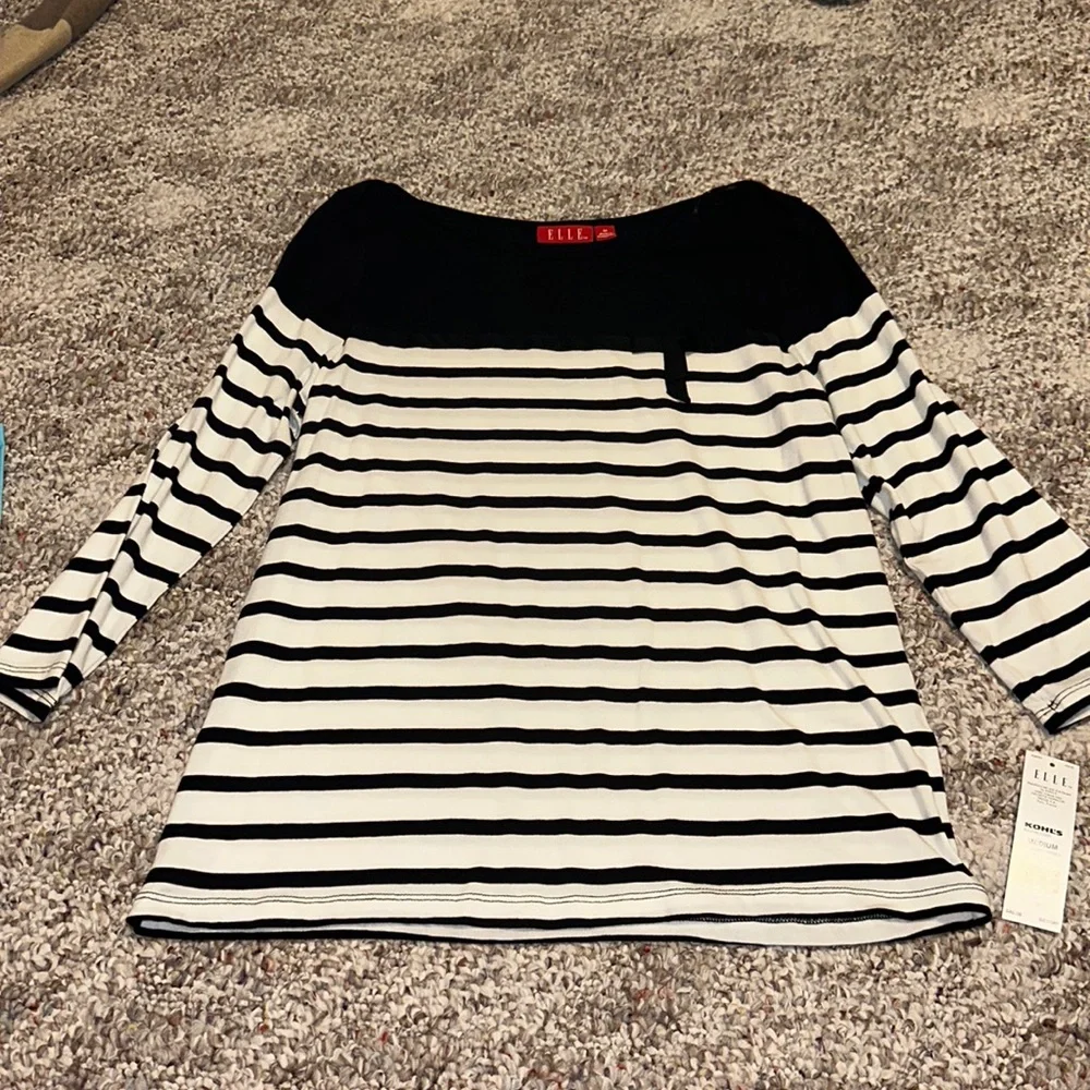 Elle, medium, black and white striped 3/4” blouse, new with tags!! - Picture 1 of 3